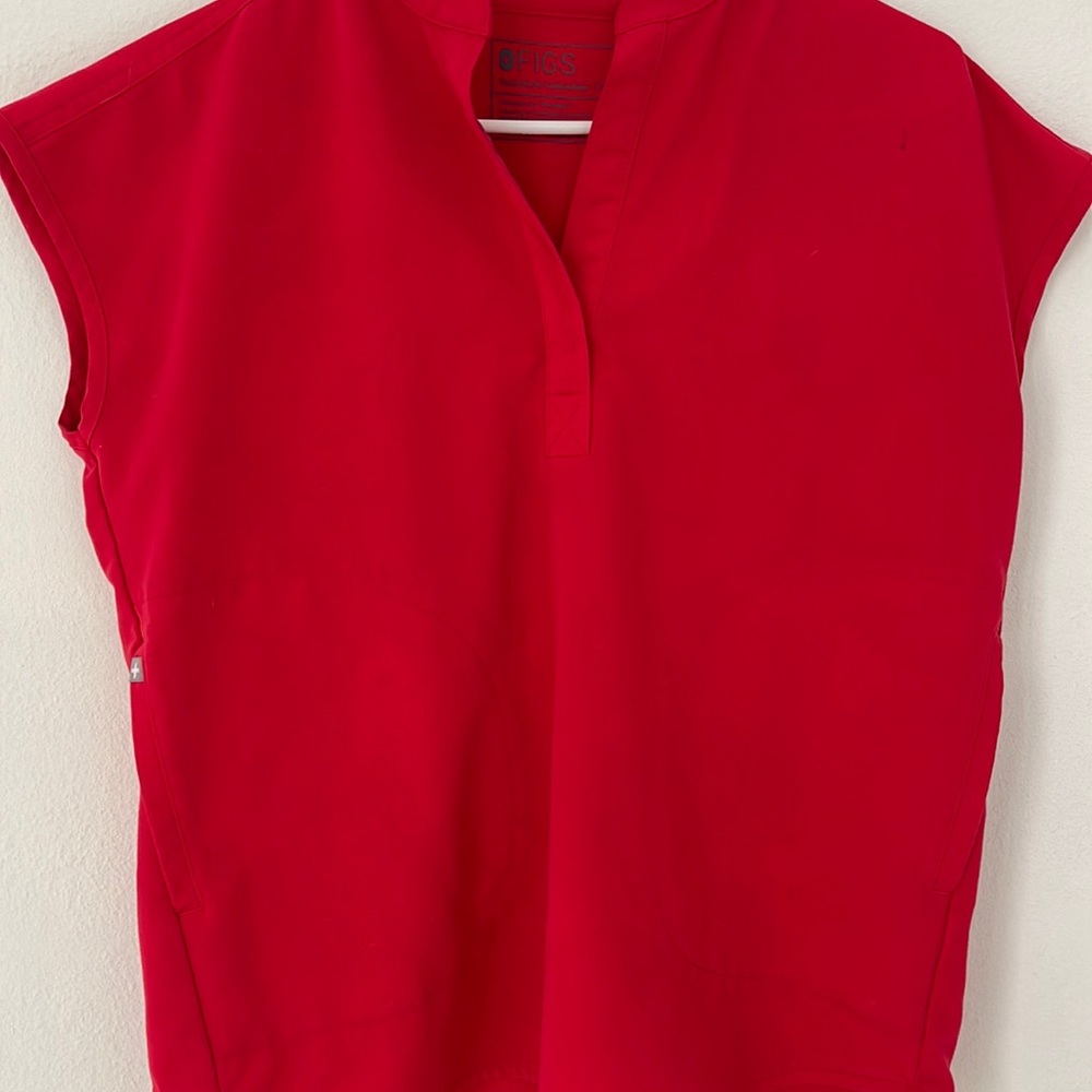 FIGS red Rafaela top